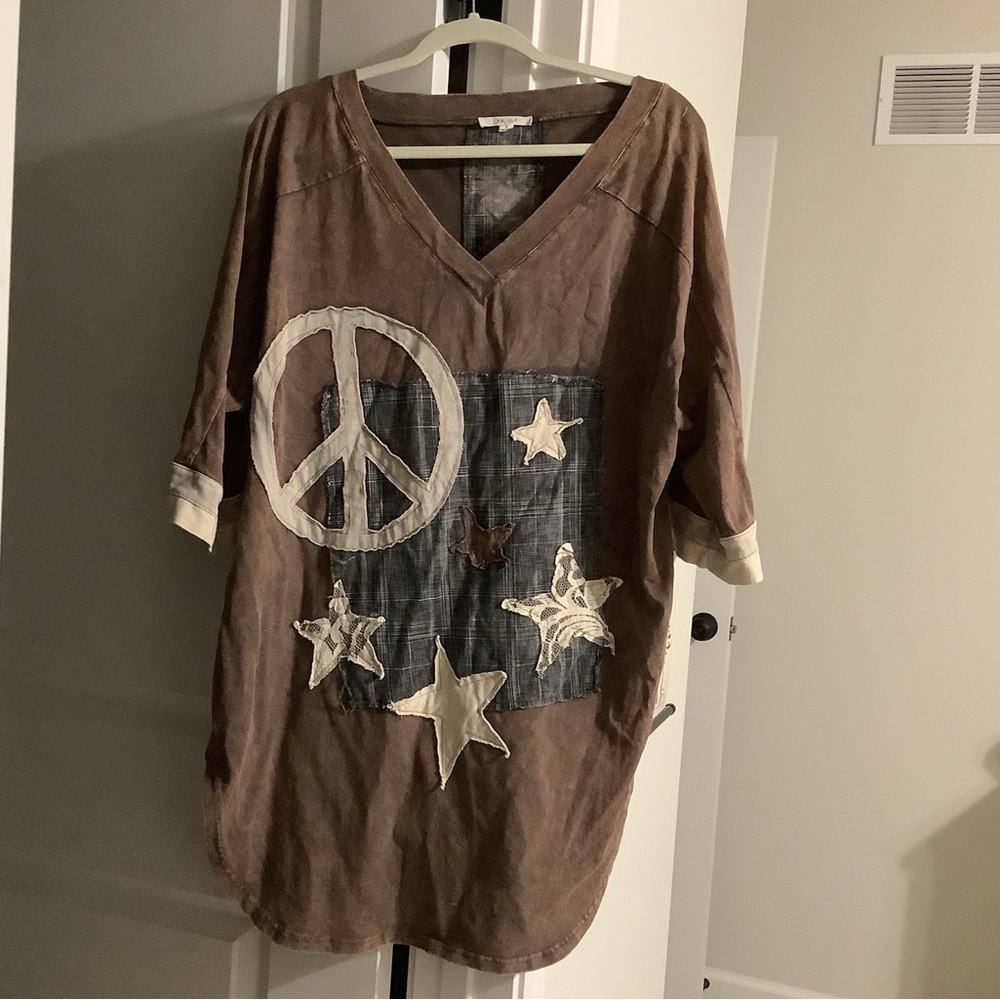 Oli & Hali Brown Long Sleeve Tee with Peace and Star Design